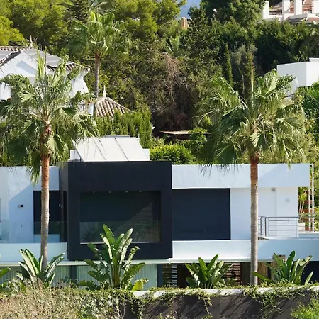Banus Walk